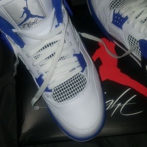 Jordan retro 4s